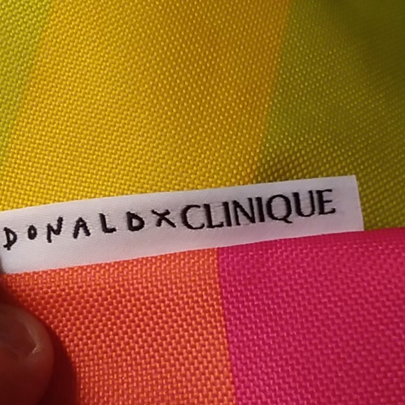 CLINIQUE - Picture 6 of 7